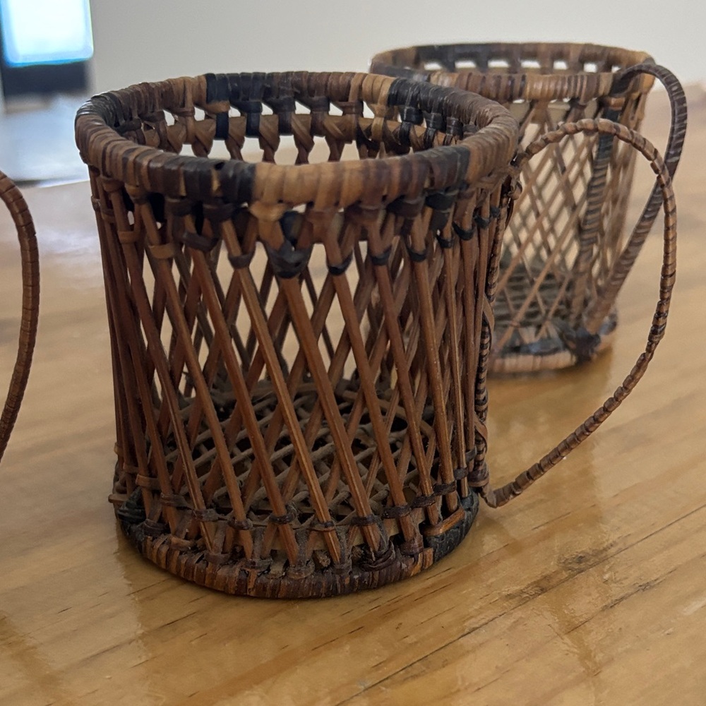 Vintage Rattan Wicker Brown cup glass holder - Picture 4 of 14